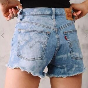 Levi’s 501 cut off denim bleach wash shorts